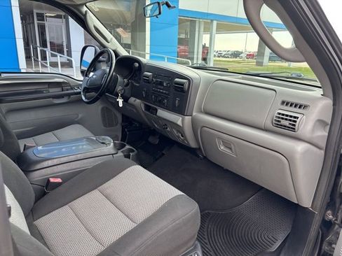 Used 2005 Ford F250 XL image 21