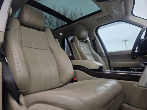 Used 2017 Land Rover Range Rover Supercharged image 28