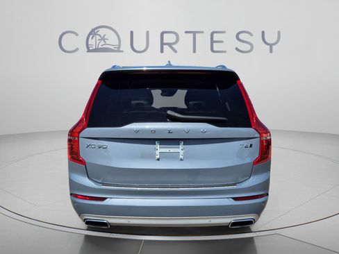 Used 2021 Volvo XC90 T6 Momentum w/ Climate Package AWD/4WD image 4