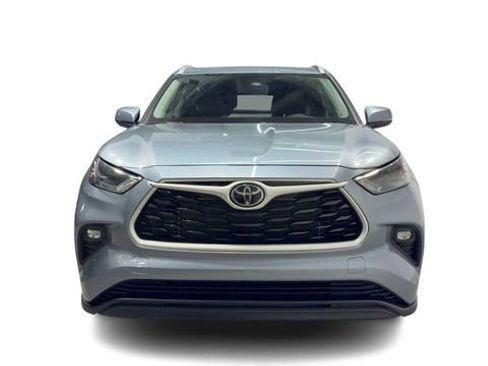 Used 2023 Toyota Highlander XLE FWD image 6