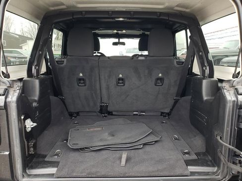 Used 2021 Jeep Wrangler Unlimited Rubicon image 39