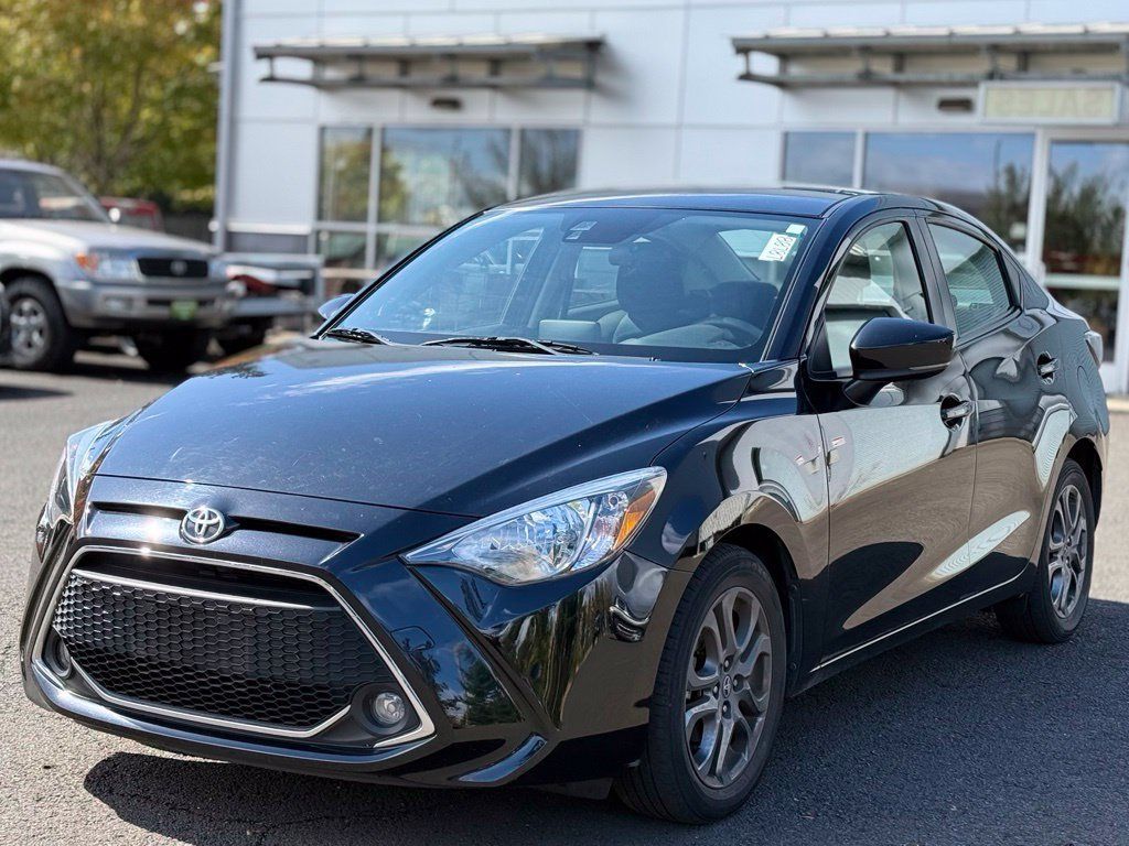 Used 2019 Toyota Yaris LE FWD image 1