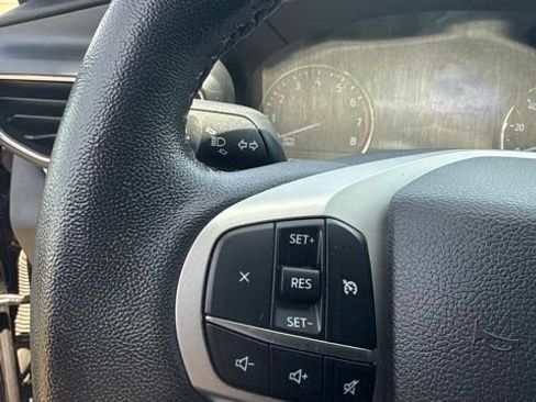 Used 2023 Ford Explorer XLT w/ Equipment Group 202A AWD/4WD image 16