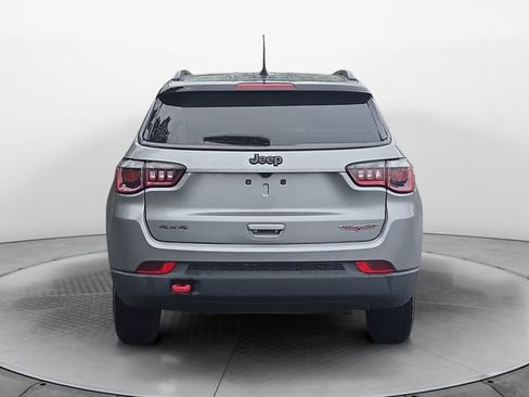 Used 2019 Jeep Compass Trailhawk AWD/4WD image 4