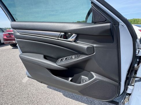 Used 2021 Honda Accord Sport image 29