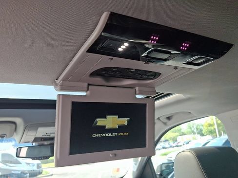 Certified 2019 Chevrolet Suburban LT AWD/4WD image 12