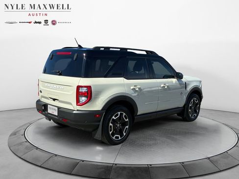 Used 2024 Ford Bronco Sport Outer Banks w/ Tech Package image 16