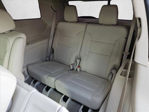 Used 2020 GMC Acadia Denali w/ Technology Package FWD image 20