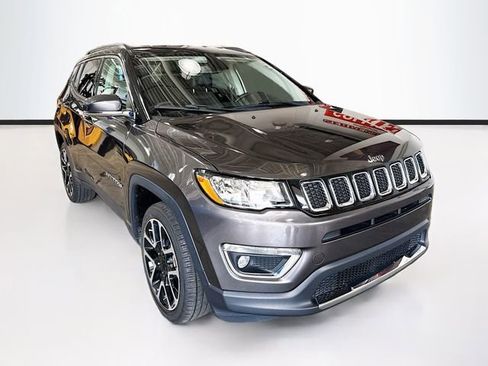 Used 2019 Jeep Compass Limited AWD/4WD image 3