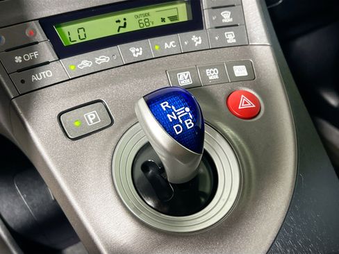 Used 2015 Toyota Prius Two image 25