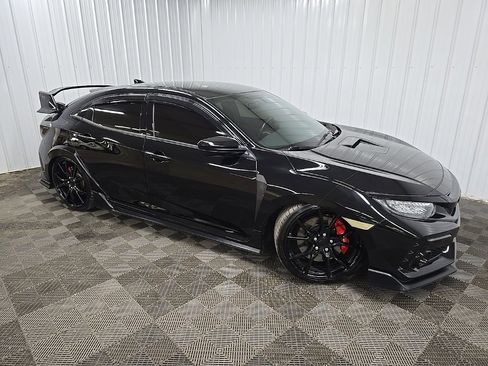 Used 2019 Honda Civic Type R image 1