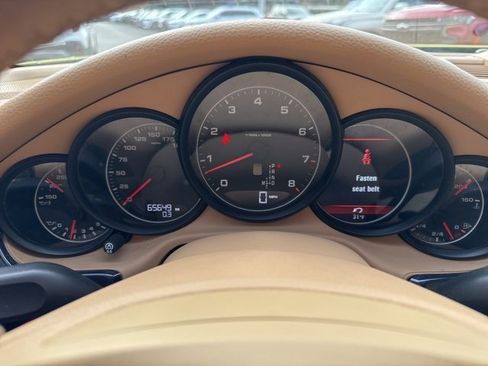 Used 2014 Porsche Panamera 4 image 38