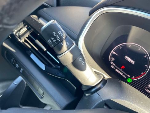 Used 2023 Acura MDX SH-AWD image 34