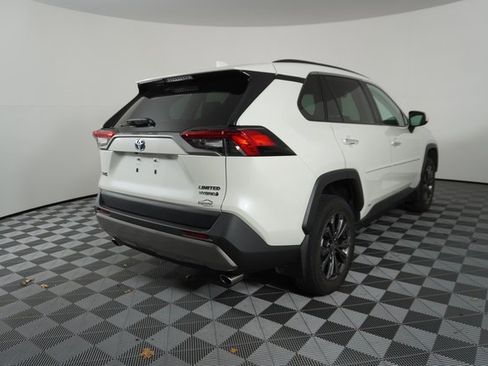 Used 2022 Toyota RAV4 Limited image 8