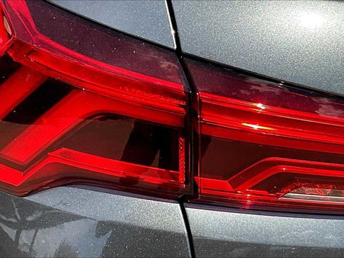 New 2025 Audi Q3 2.0T Premium Plus image 14