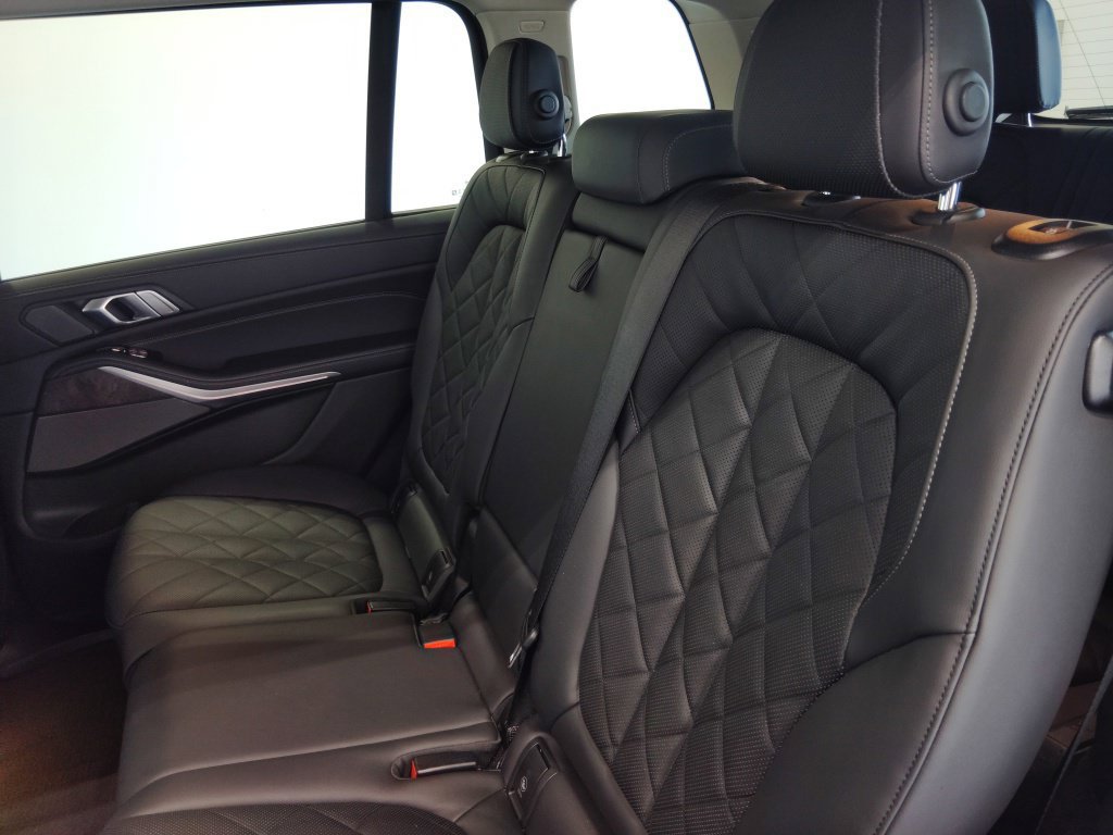 Used 2023 BMW X7 xDrive40i w/ Premium Package AWD/4WD image 43