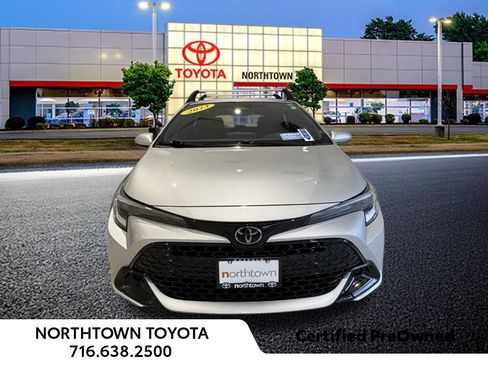 Used 2023 Toyota Corolla SE FWD image 5