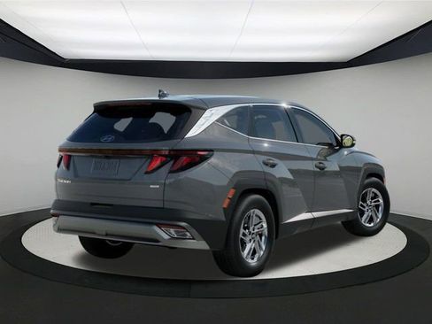 New 2026 Hyundai Tucson SE image 4