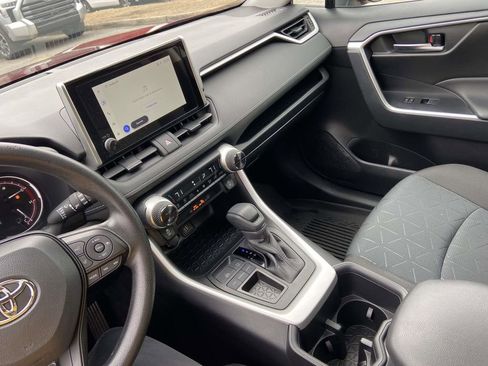 Used 2025 Toyota RAV4 XLE w/ Convenience Package image 27