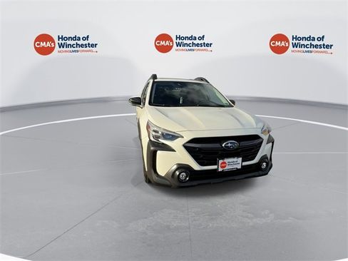 Used 2023 Subaru Outback Premium image 3