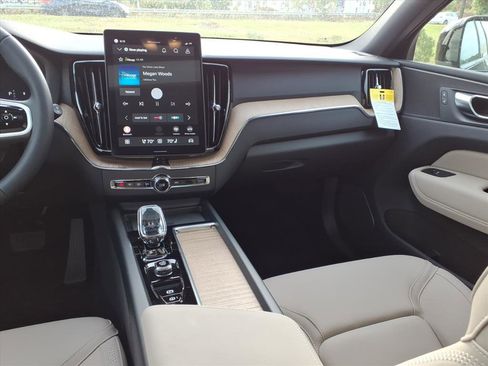 New 2026 Volvo XC60 B5 Plus w/ Protection Package Premier image 10