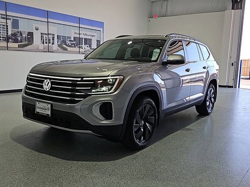 New 2026 Volkswagen Atlas SE FWD image 5