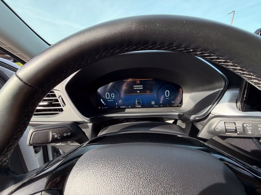 Certified 2025 Ford Escape Platinum AWD/4WD image 29