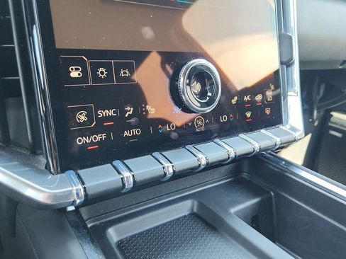 Used 2025 GMC Acadia Elevation image 27