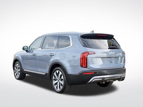 Used 2022 Kia Telluride EX w/ EX Premium Package FWD image 9