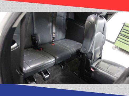 Used 2019 Buick Enclave Essence image 27