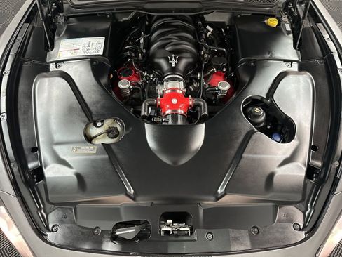 Used 2015 Maserati GranTurismo Sport RWD image 33