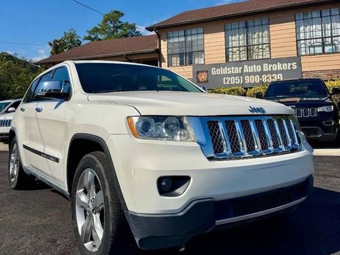 Used 2012 Jeep Grand Cherokee Laredo AWD/4WD image 1