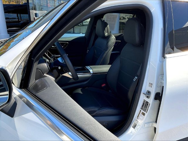 Used 2026 Mercedes-Benz GLC 300 4MATIC image 23