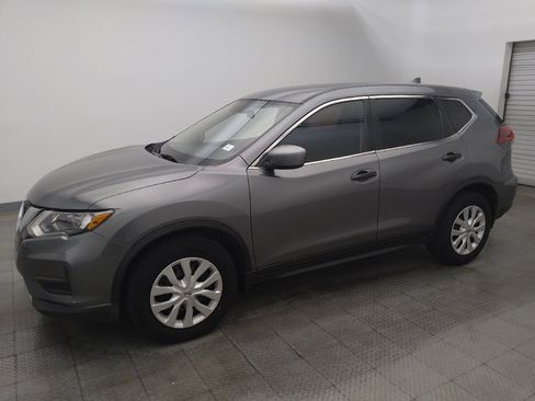 Used 2018 Nissan Rogue S FWD image 2