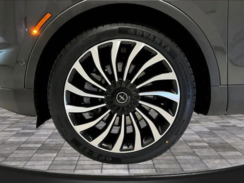 Used 2022 Lincoln Nautilus Black Label w/ Class II Trailer Tow Package image 32