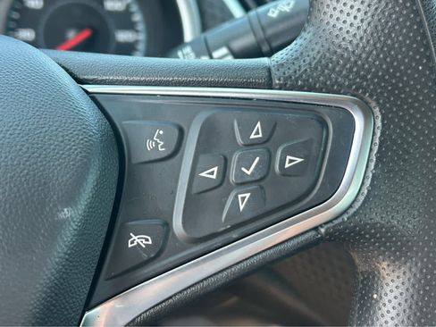Used 2025 Chevrolet Malibu LT FWD image 17