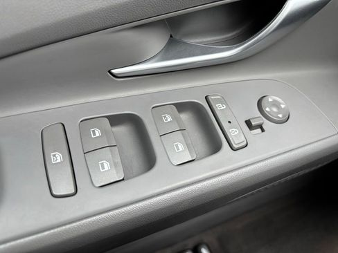 Used 2023 Hyundai Elantra SEL w/ Convenience Package FWD image 25