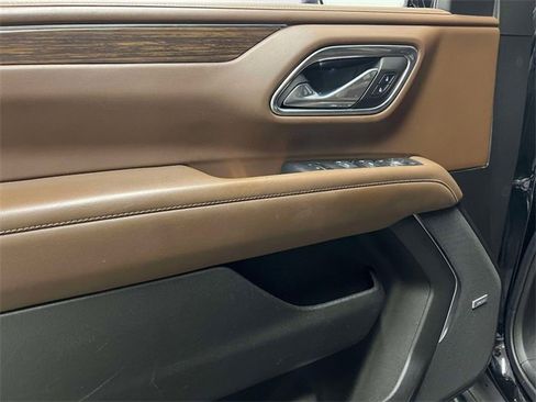 Used 2023 Chevrolet Tahoe High Country image 15