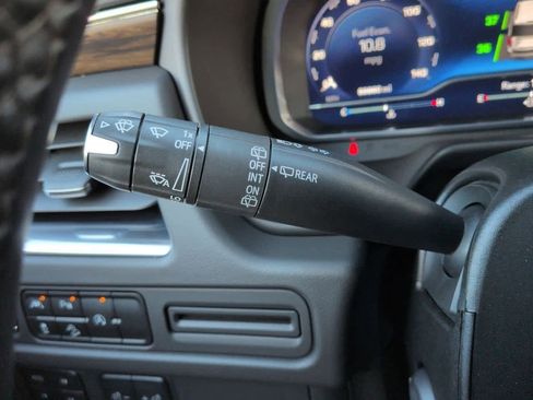 Used 2023 Chevrolet Tahoe Premier image 27