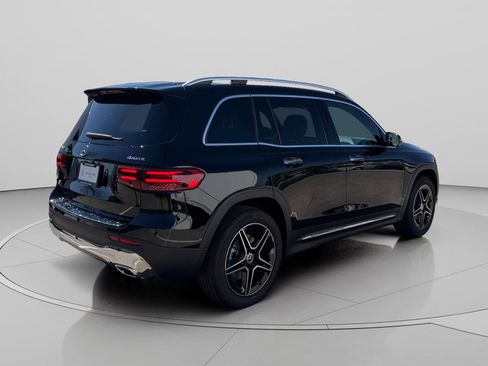 New 2026 Mercedes-Benz GLB 250 4MATIC image 5