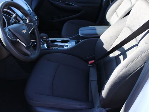 Used 2024 Chevrolet Malibu LT image 12