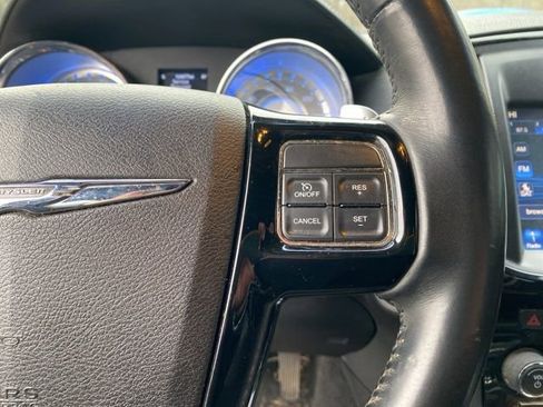 Used 2013 Chrysler 300 S image 21