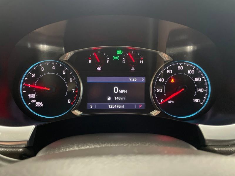Used 2020 Chevrolet Traverse LT w/ Driver Confidence II Package AWD/4WD image 25