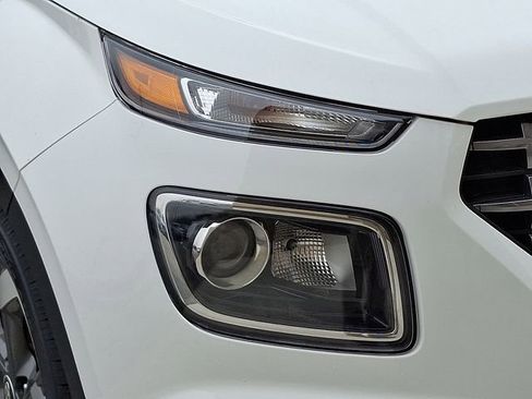 New 2026 Hyundai Venue SEL FWD image 9