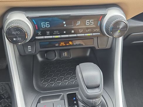Used 2025 Toyota RAV4 LE image 23