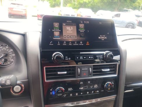 Used 2024 Nissan Armada Platinum w/ Captain's Chairs Package RWD image 18