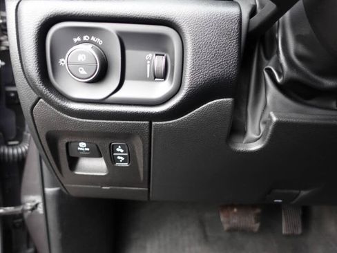 Used 2022 RAM 1500 Big Horn AWD/4WD image 58