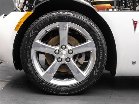 Used 2007 Pontiac Solstice Convertible image 34