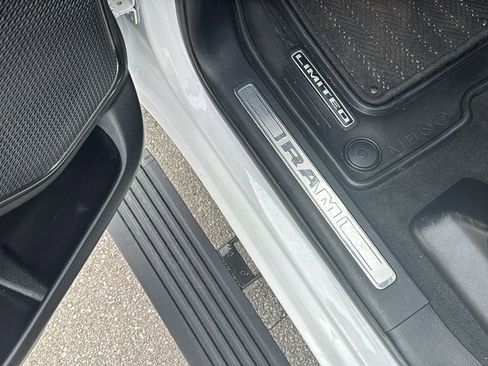 Used 2021 RAM 1500 Limited w/ Body Color Bumper Group AWD/4WD image 11