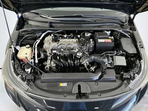 Used 2021 Toyota Corolla LE FWD image 33
